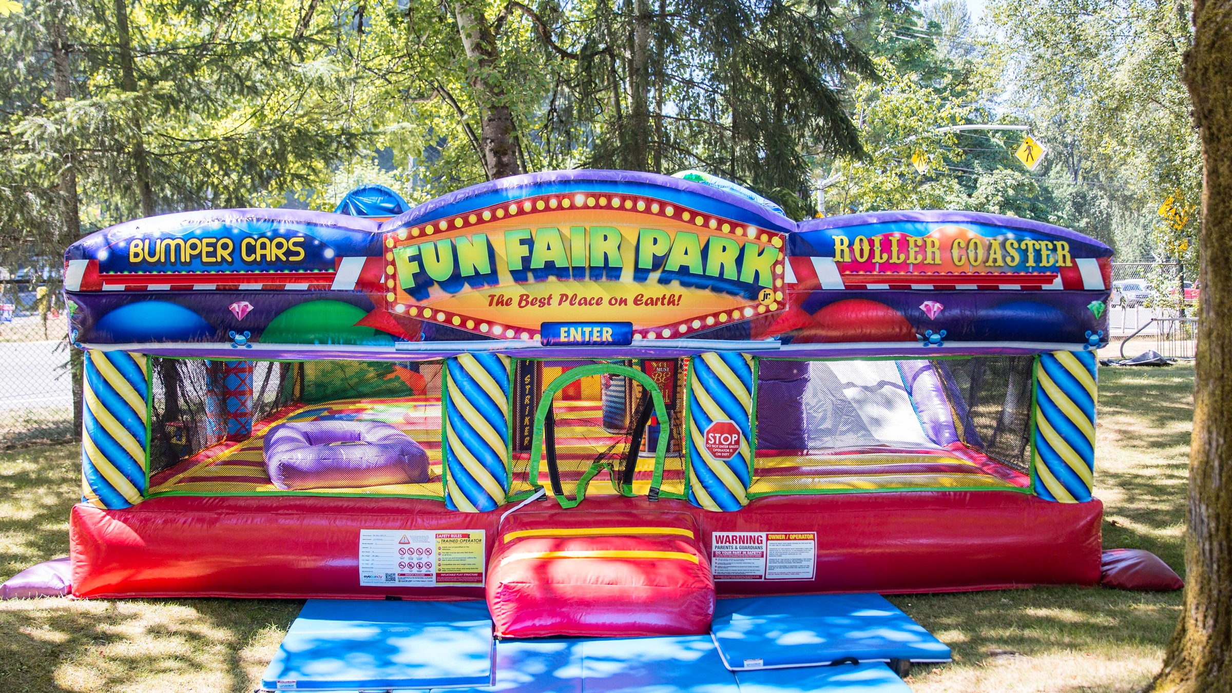 Организация парк развлечений водных. Fun Fair Bash игровой аппарат. Клоун парк Гагарина. Pool Inflatables. Fun fair park